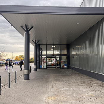 TESCO Cegléd, realizácia HIMM Building