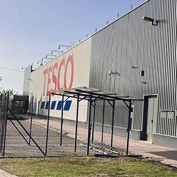 TESCO Jászberény, realizácia HIMM Building